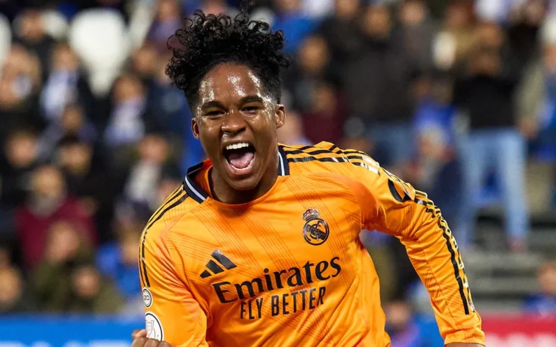 احتفال إندريك برحيله يشعل جدلاً في ريال مدريد 2025